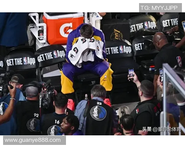 2009年NBA季后赛首战火箭对决湖人精彩瞬间回顾与分析