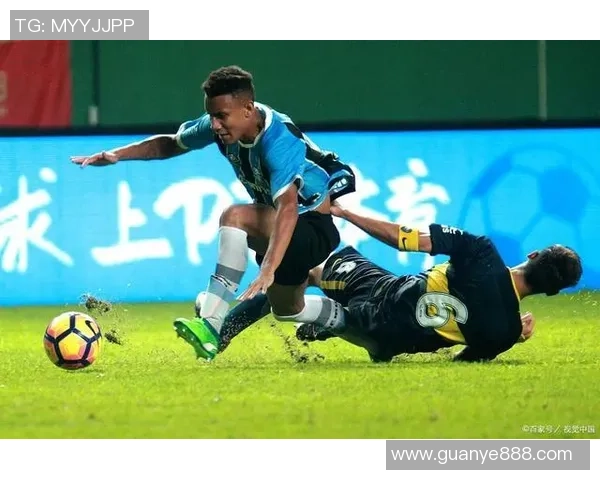 格雷米奥与巴伊亚上半场比分揭晓精彩对决引发热议